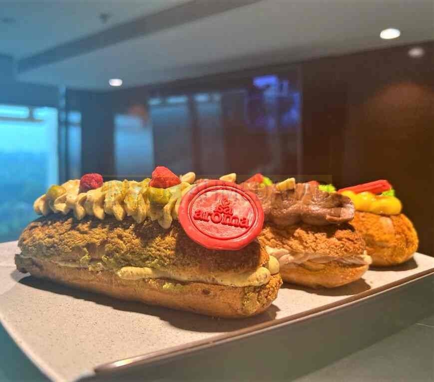Aroma Lounge (Crowne Plaza) in Satellite in Satellite