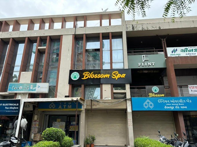 Blossom Spa in Thaltej