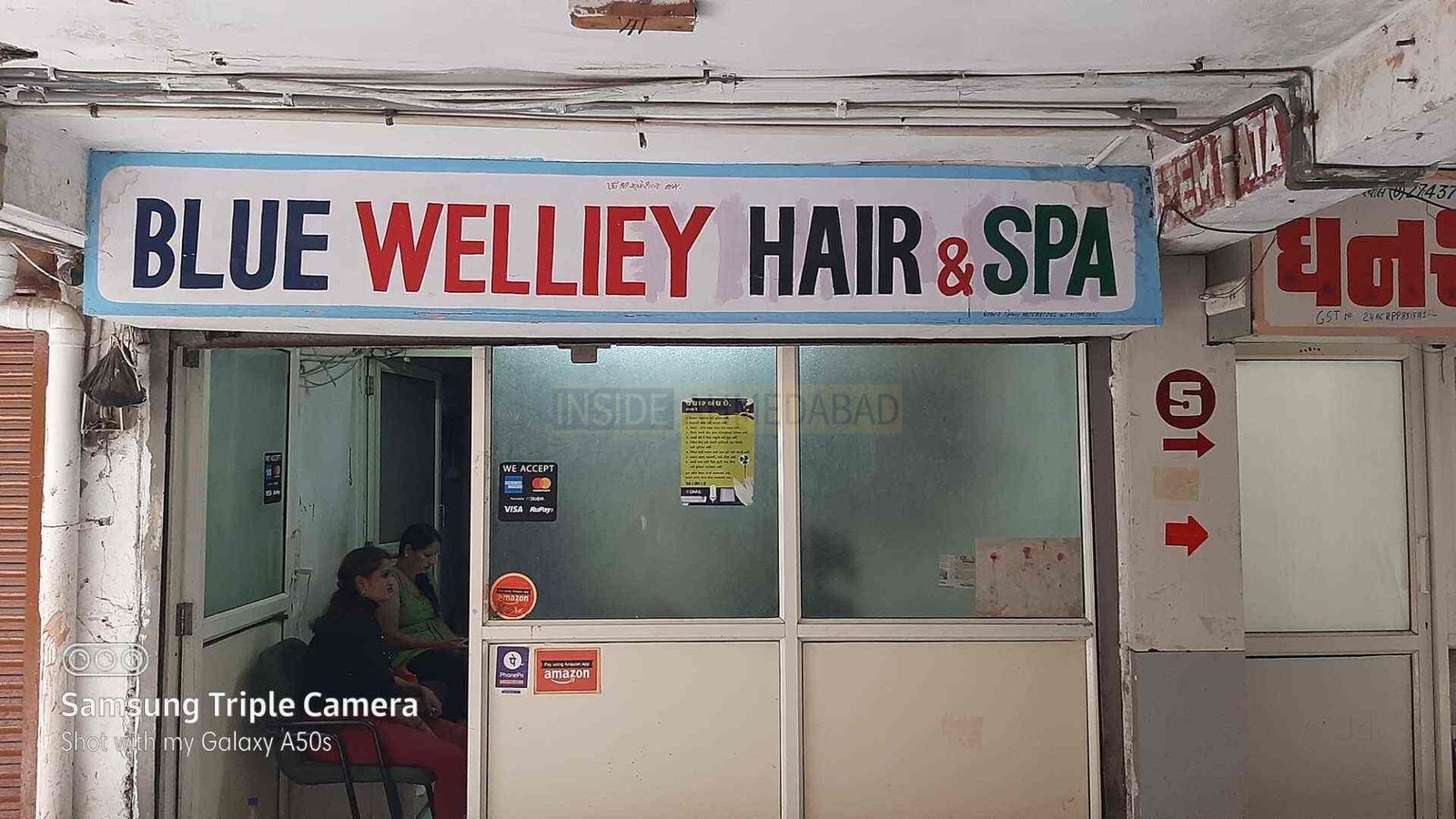 Blue Welliey Spalon in Memnagar in Memnagar