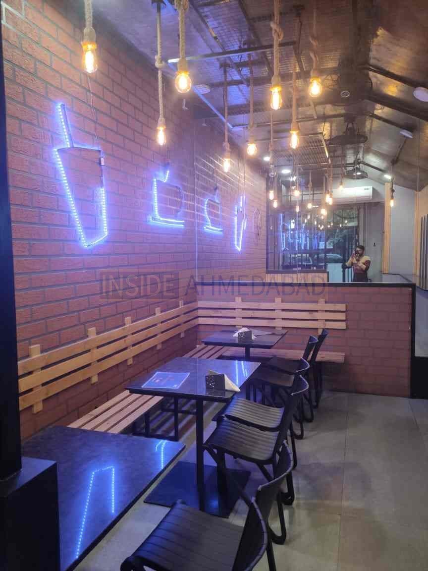 Brew N' Joy in Maninagar