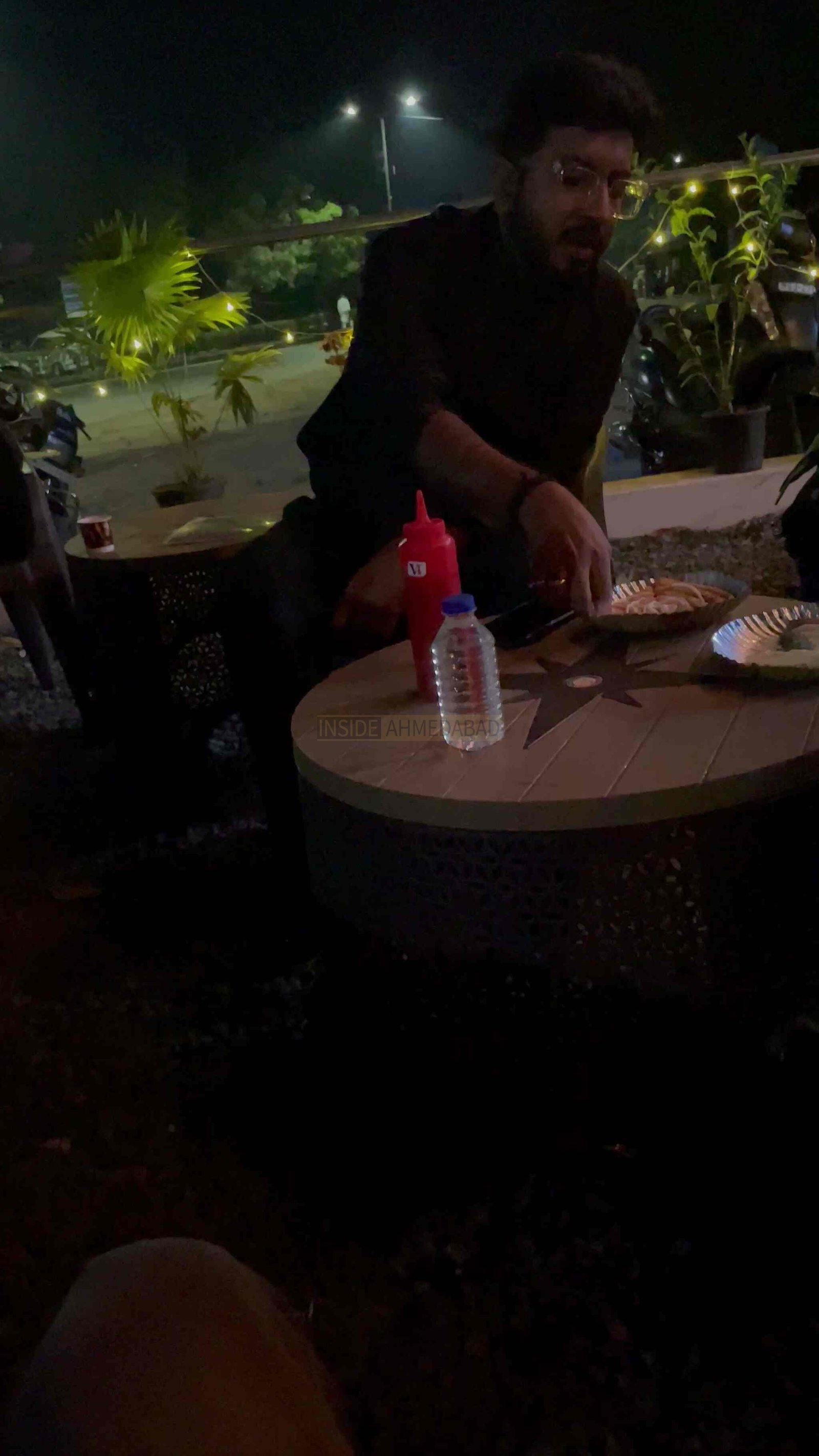 Cafe 9t in Makarba