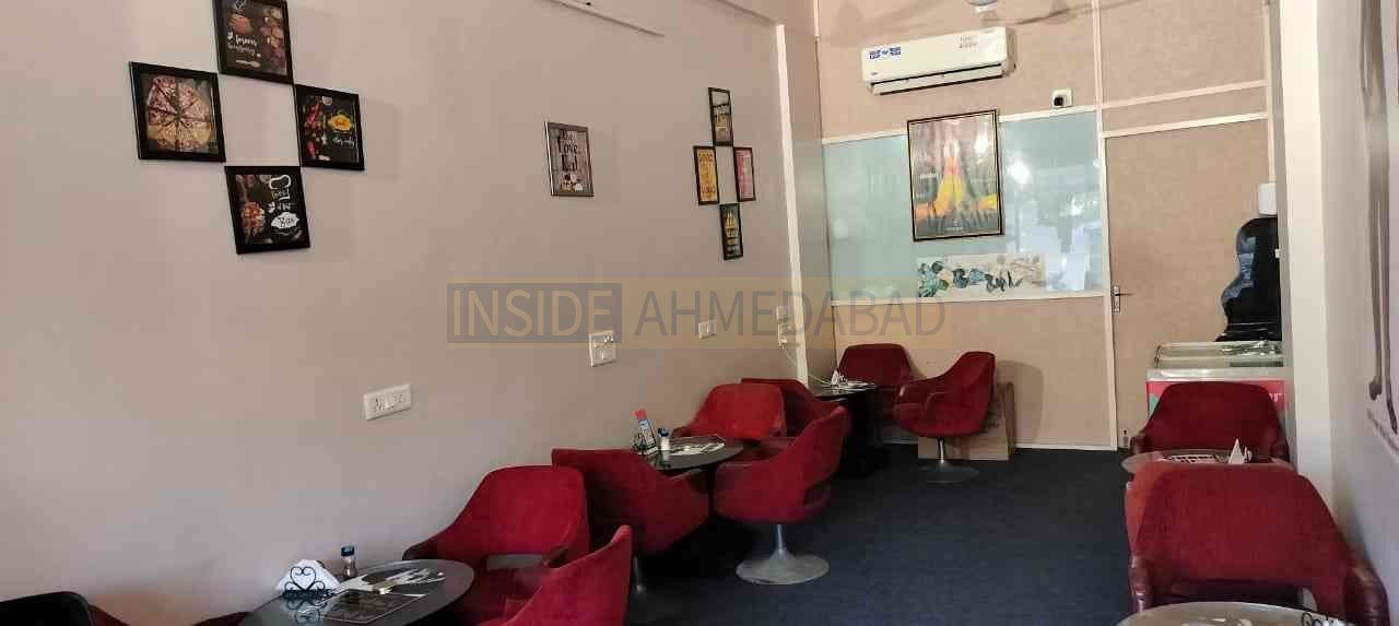 Charlie Cafe in Shahibaug
