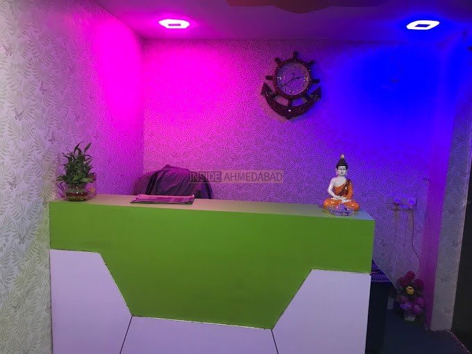 Cloud 9 spa in Memnagar