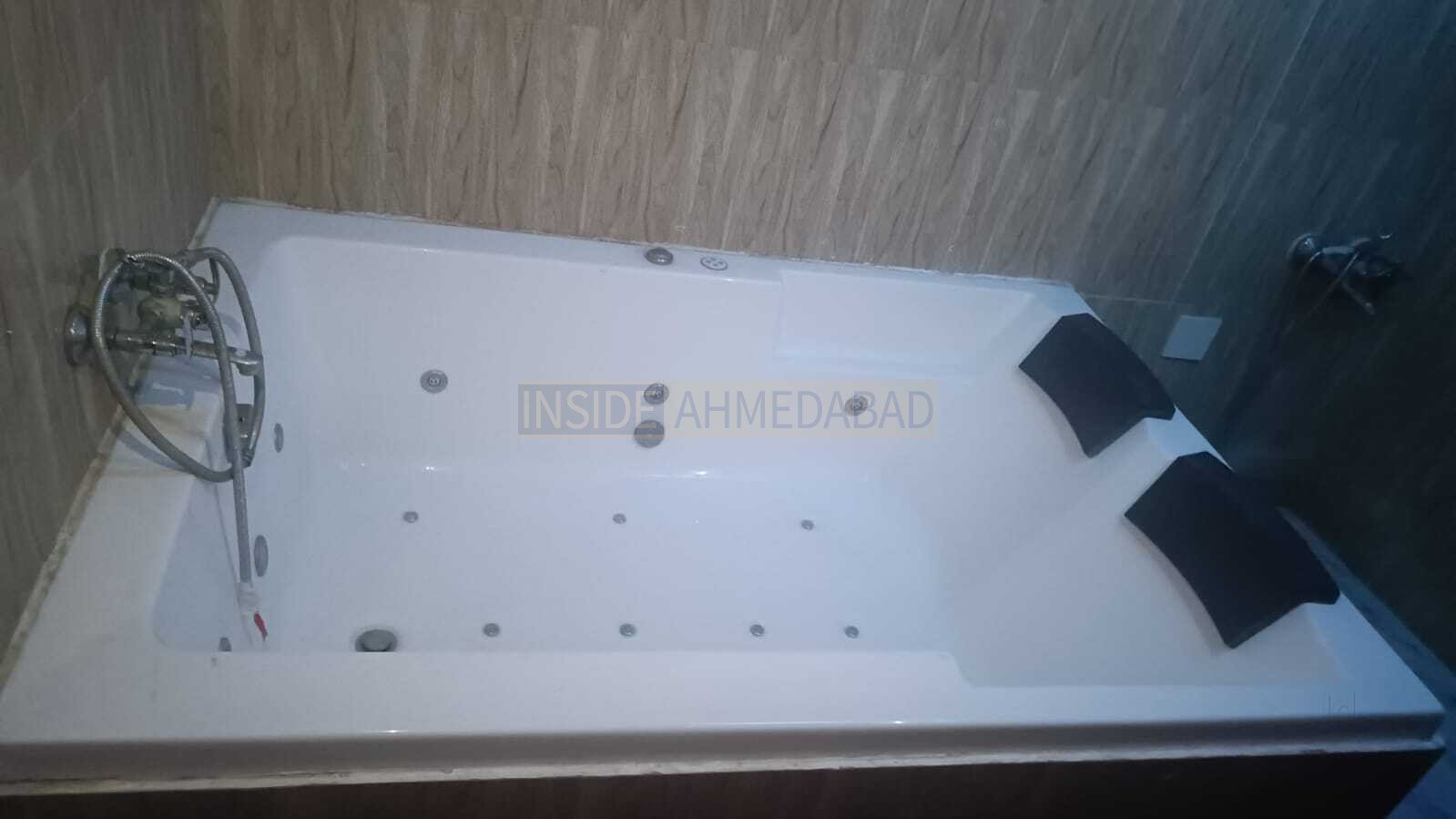 Cloud 9 Thai Spa in Vaishno Devi Circle in Vaishno Devi Circle