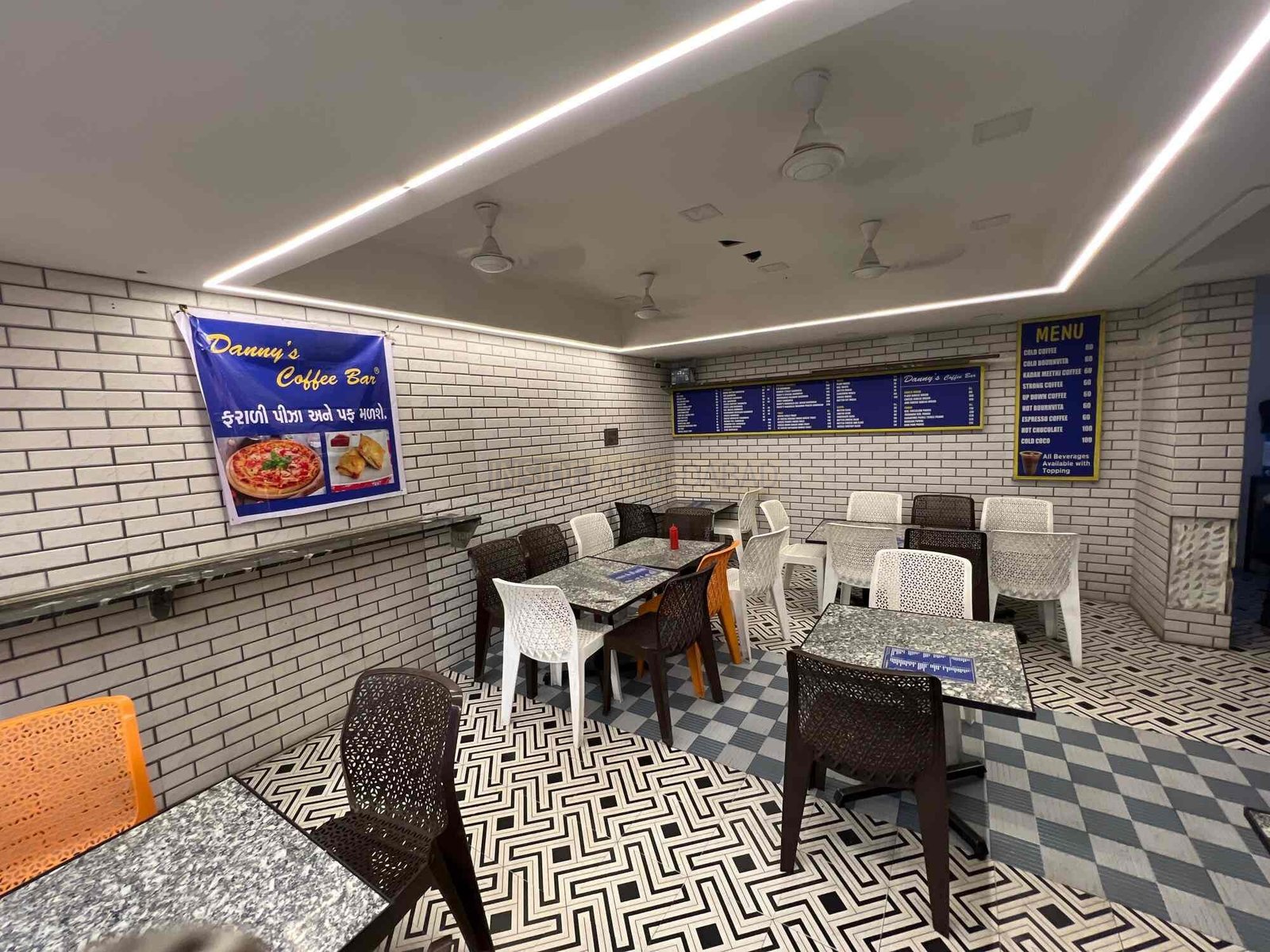 Danny's Coffee Bar in Maninagar