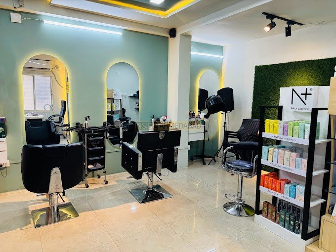 Deep The salon and Academy (Only for ladies) in Maninagar
