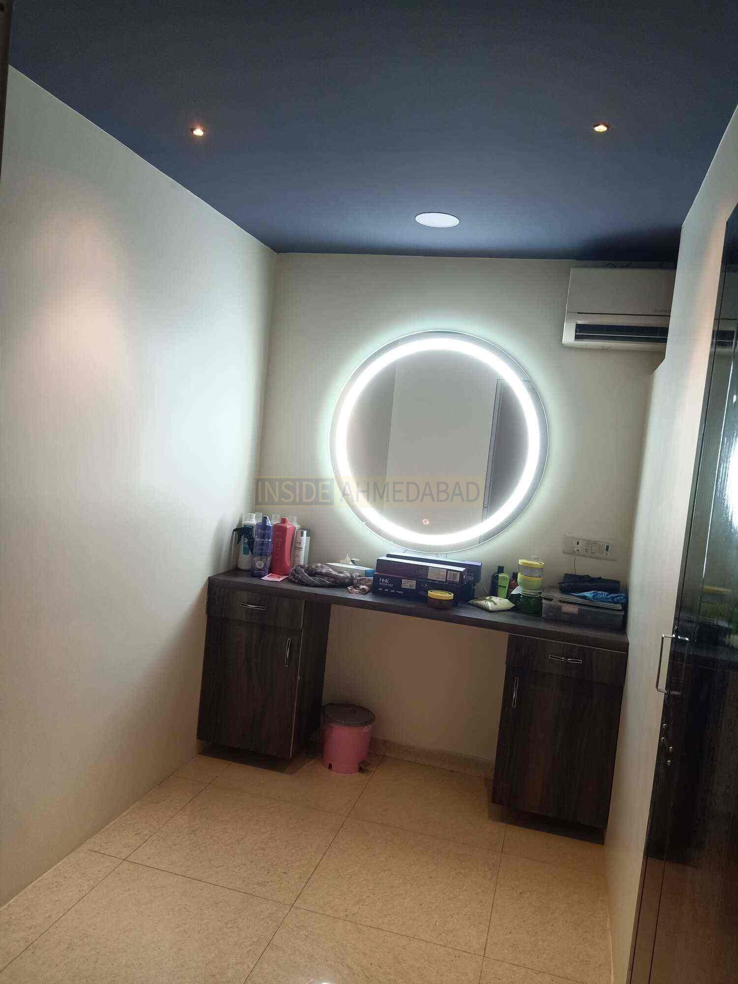 DIVA'S SALON in Maninagar in Maninagar