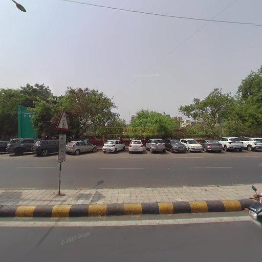 Dream Spa in Vastrapur