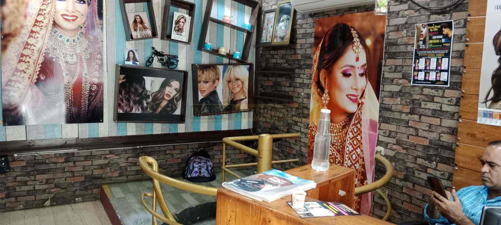 Firangi Unisex Salon in Ambawadi in Ambawadi