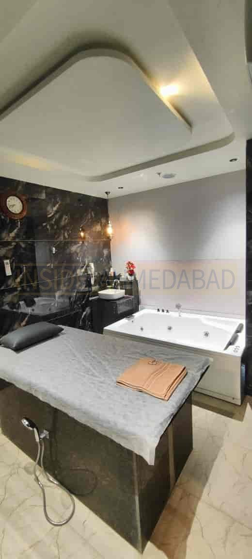 Green Unisex Salon and Spa - Near Taj Skyline in Bodakdev in Bodakdev
