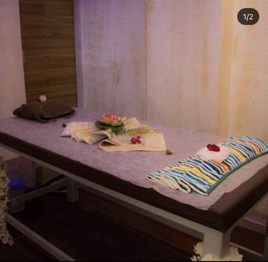 Honey Wellness Spa & Cafe in Sarkhej 