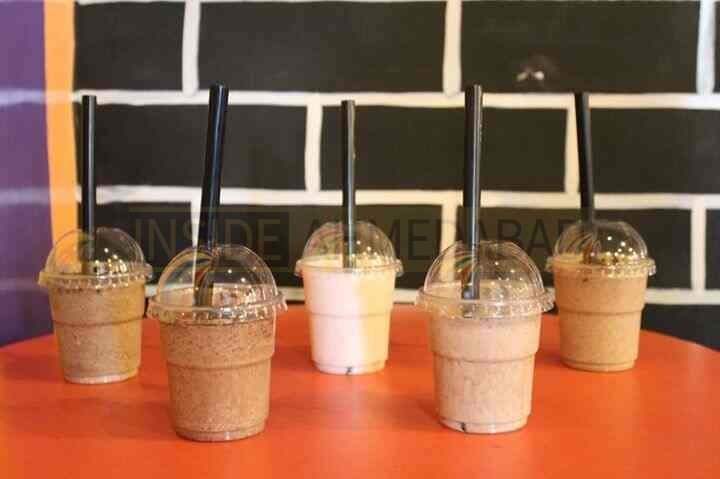 La Shake Esfera in Shahibaug