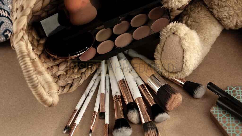 Megha Beauty Salon in Jagatpur in Jagatpur