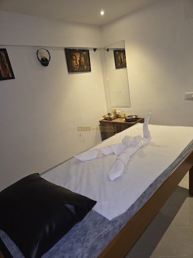 Moon Thai Spa in Thaltej