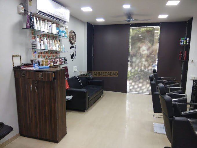 Ms Unisex Saloon in Paldi