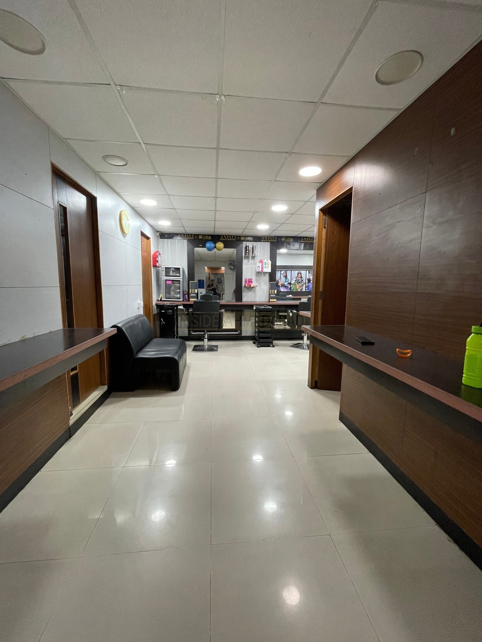Nikita Beauty Salon in Amraiwadi in Amraiwadi