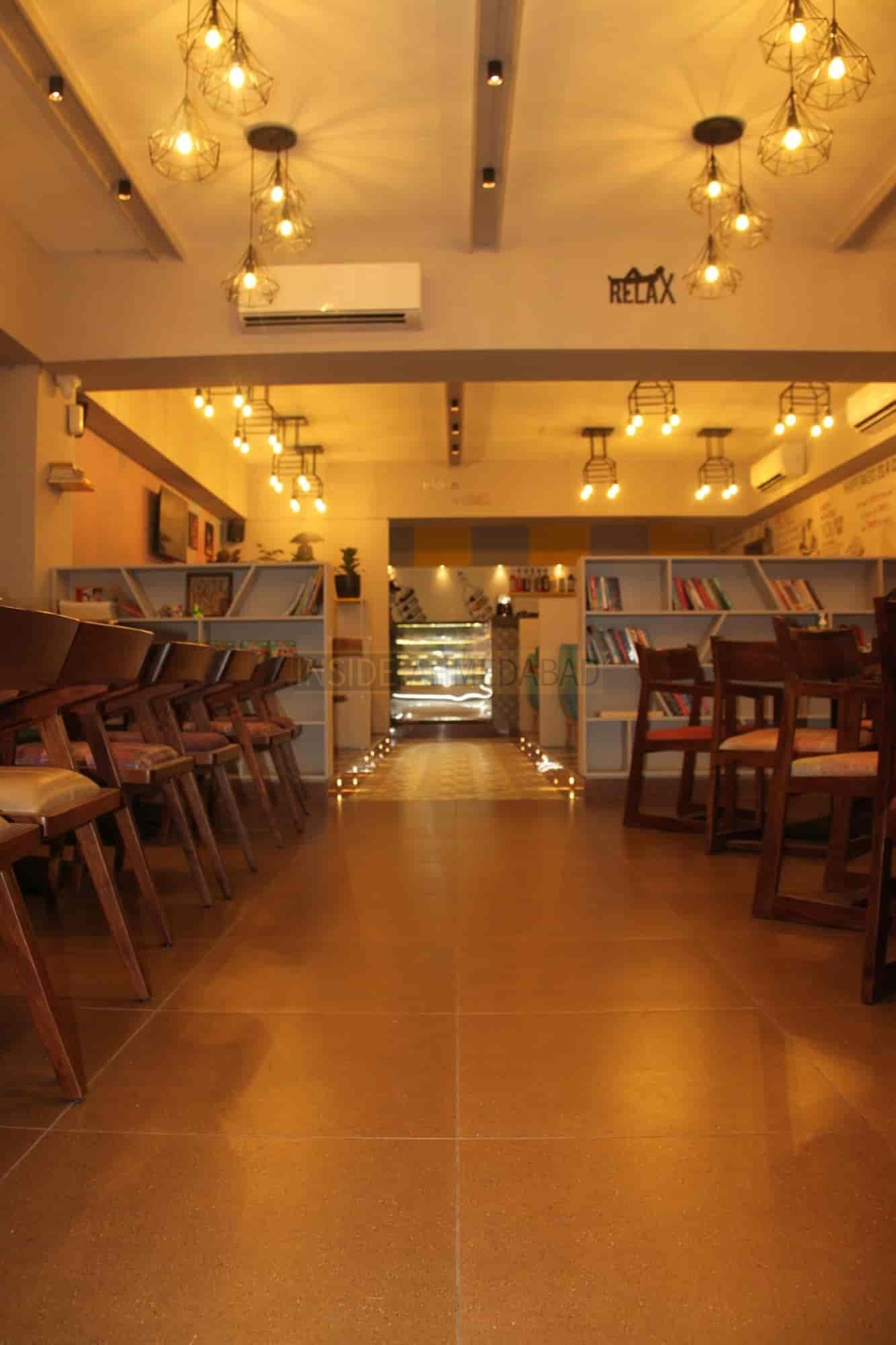 Novelchef- Cafe & Lounge in Navrangpura