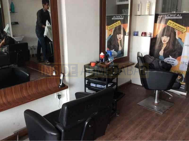 Ocean Blue Salon in Chandkheda in Chandkheda