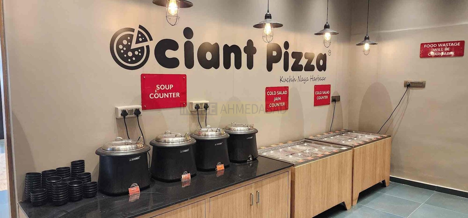 Octant Pizza in Gota
