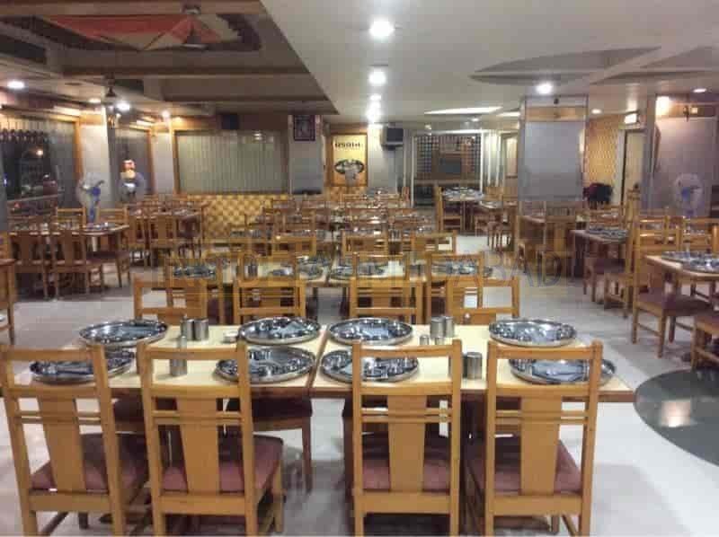Pakwan Dining Hall in Bodakdev