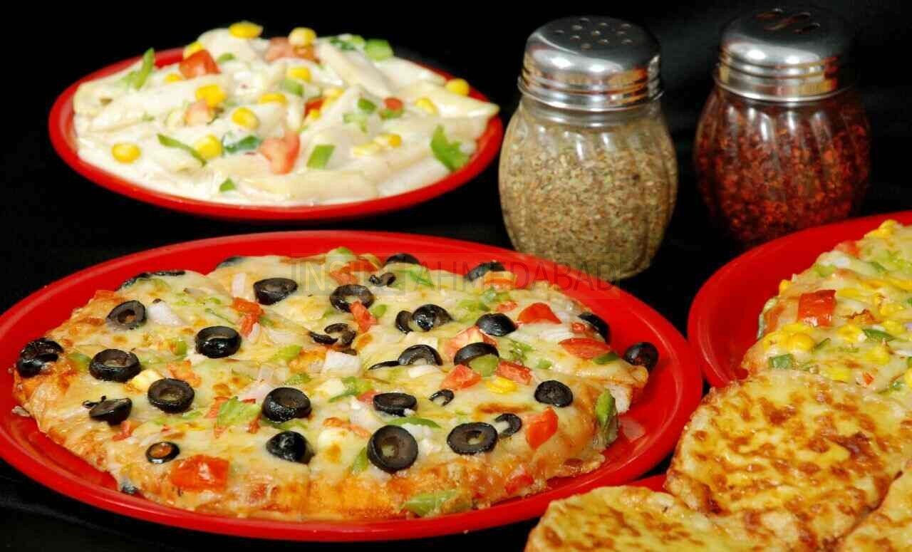 Pizza Tune in Ranip
