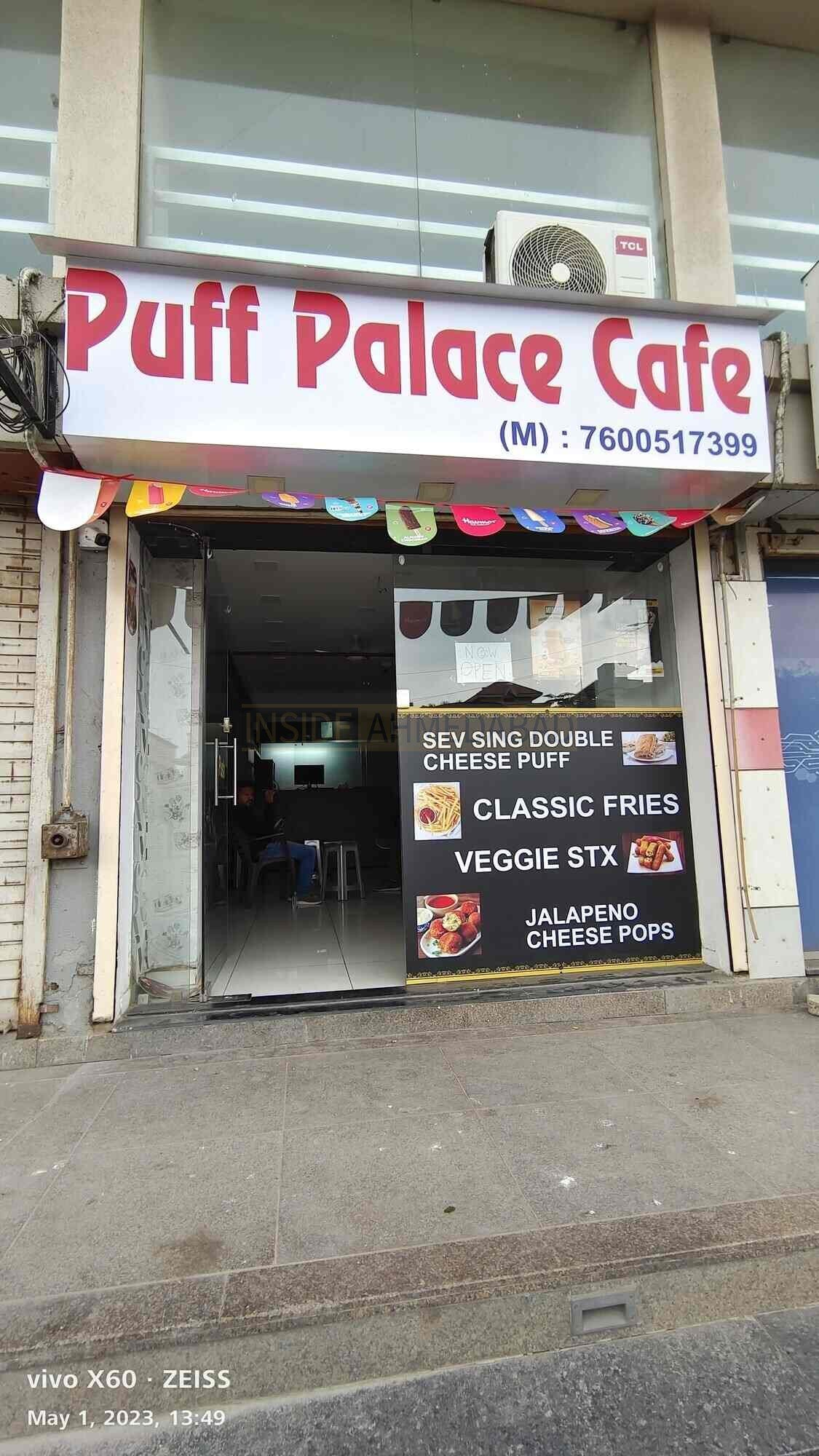 Puff Palce Cafe in Ghodasar