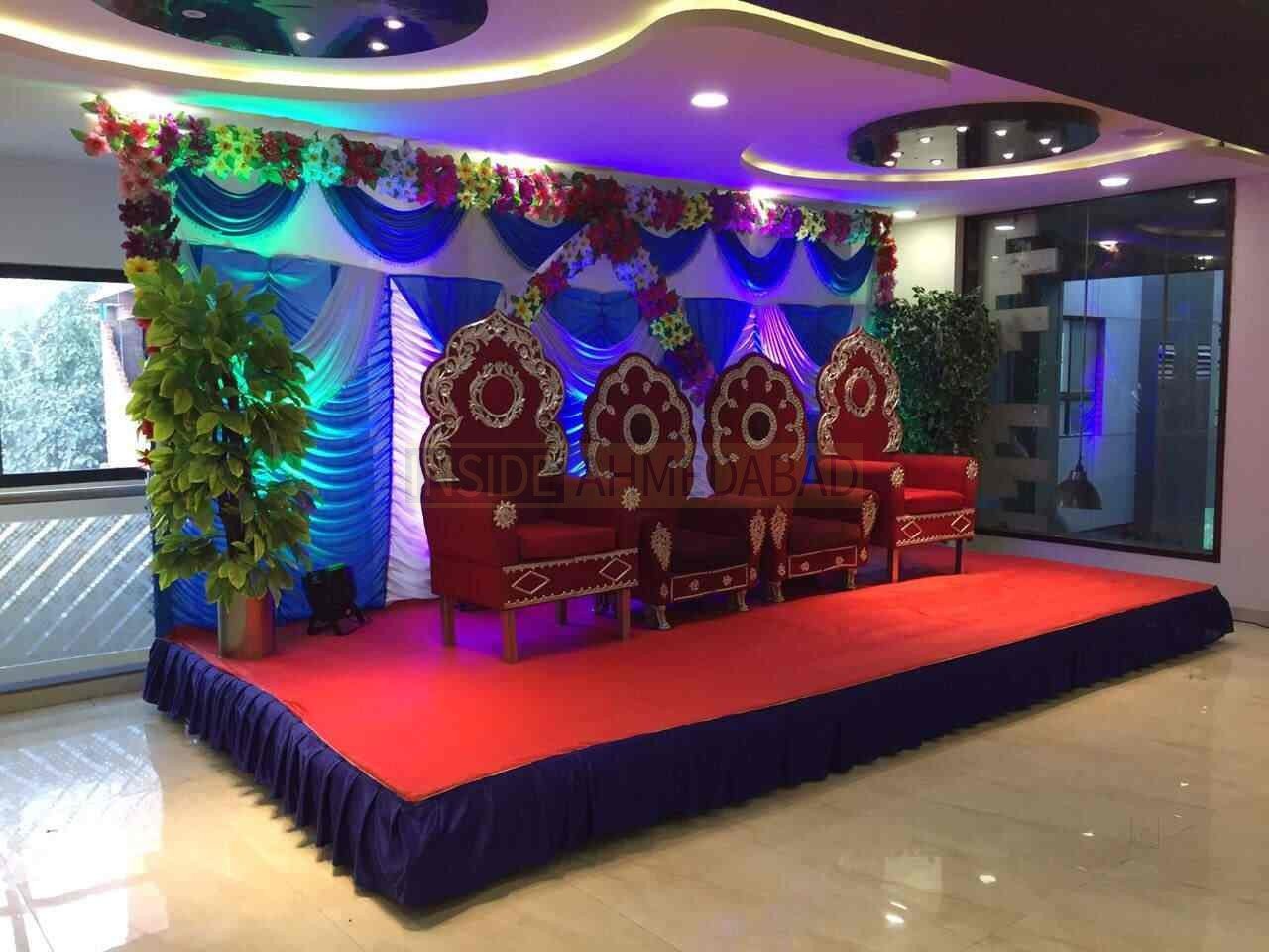 Purohit Restaurant & Dining Hall in Maninagar