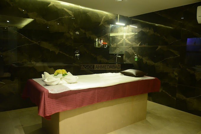 Radiance Spa - CG Road in Navrangpura