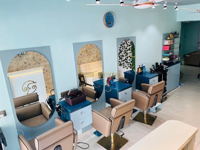 Riddhi the salon in Paldi