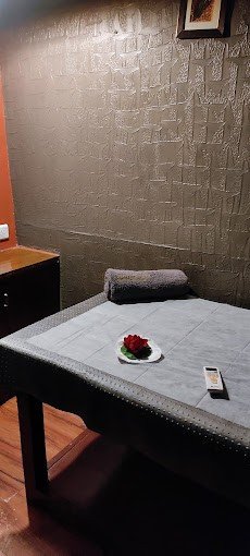 Royal international spa in Bodakdev