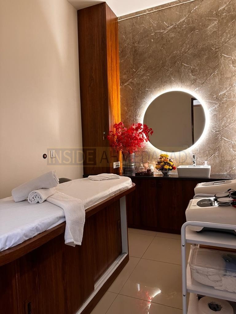 Sculpt N Shine Studio in Bodakdev in Bodakdev