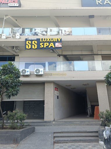 SS Luxury Spa in Chandkheda