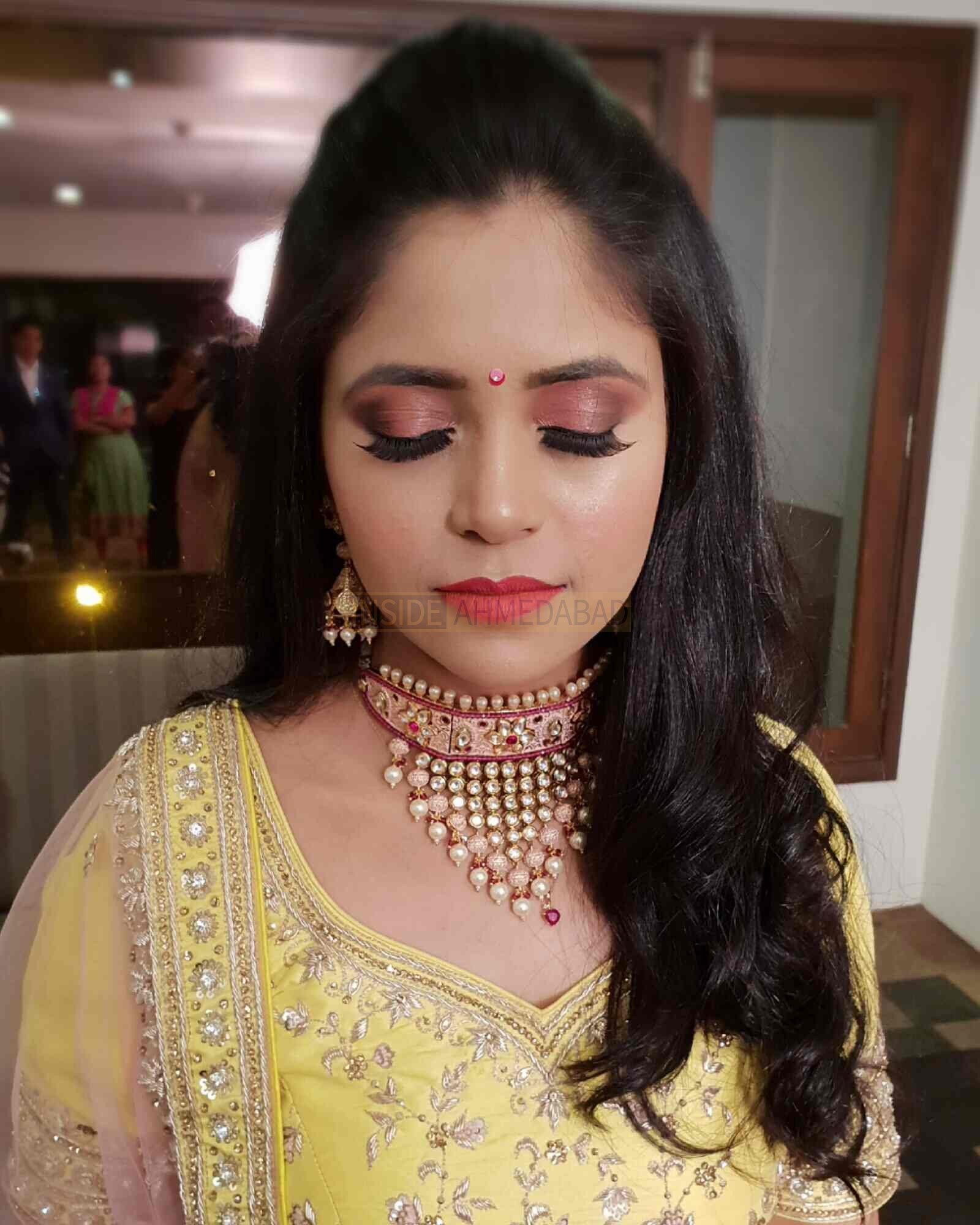 The Hidden Lipstick in Shahibaug in Shahibaug