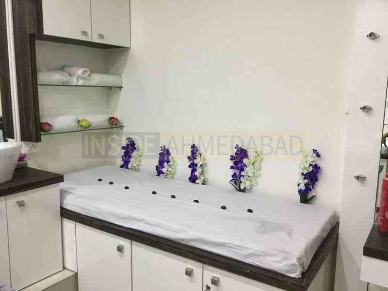 The Looks Saloon And Spa in Bopal in Bopal