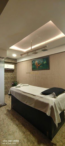 The Sun Shine Spa in Satellite