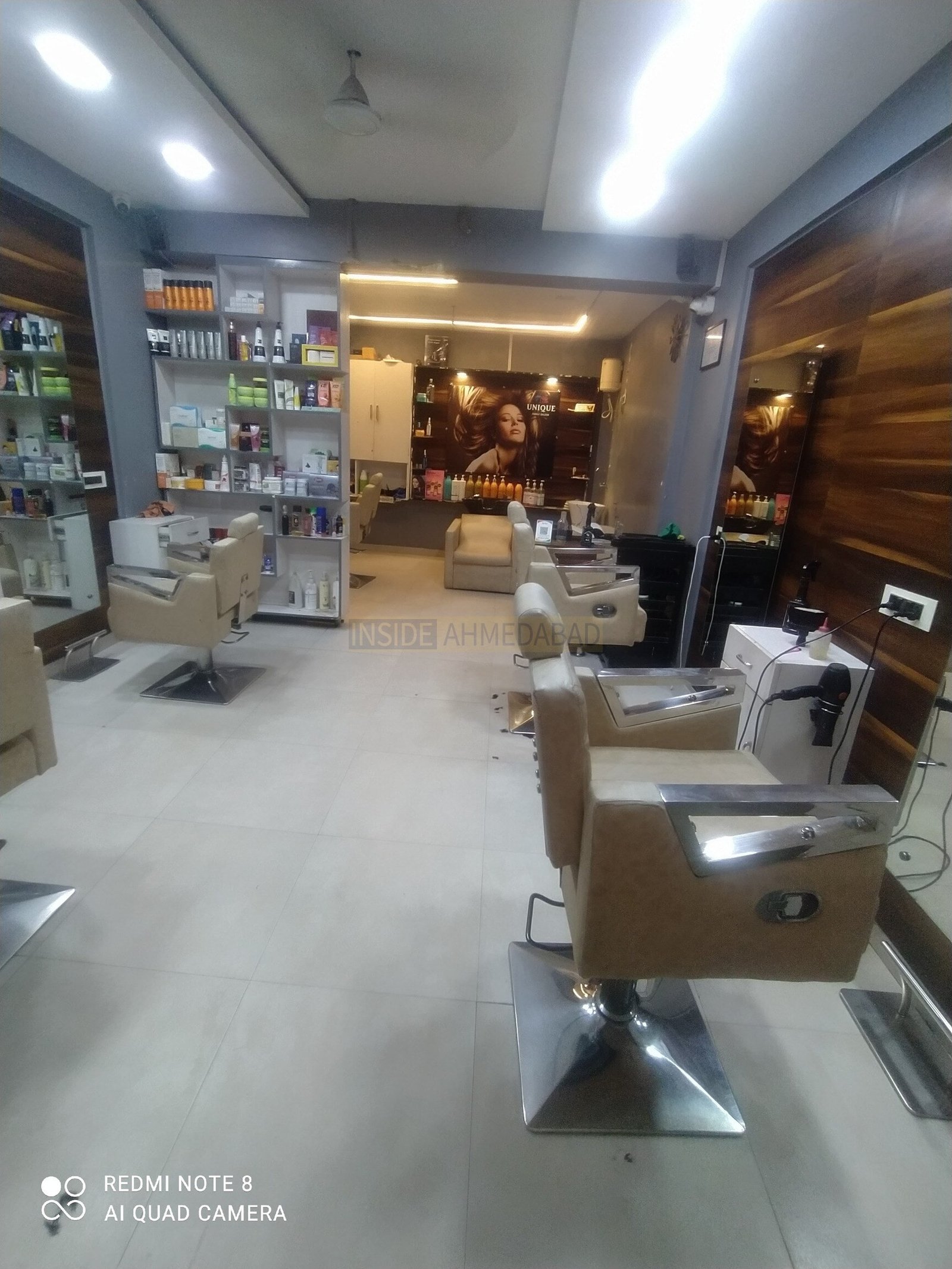 Unique Family Salon in Panjarapole in Panjarapole