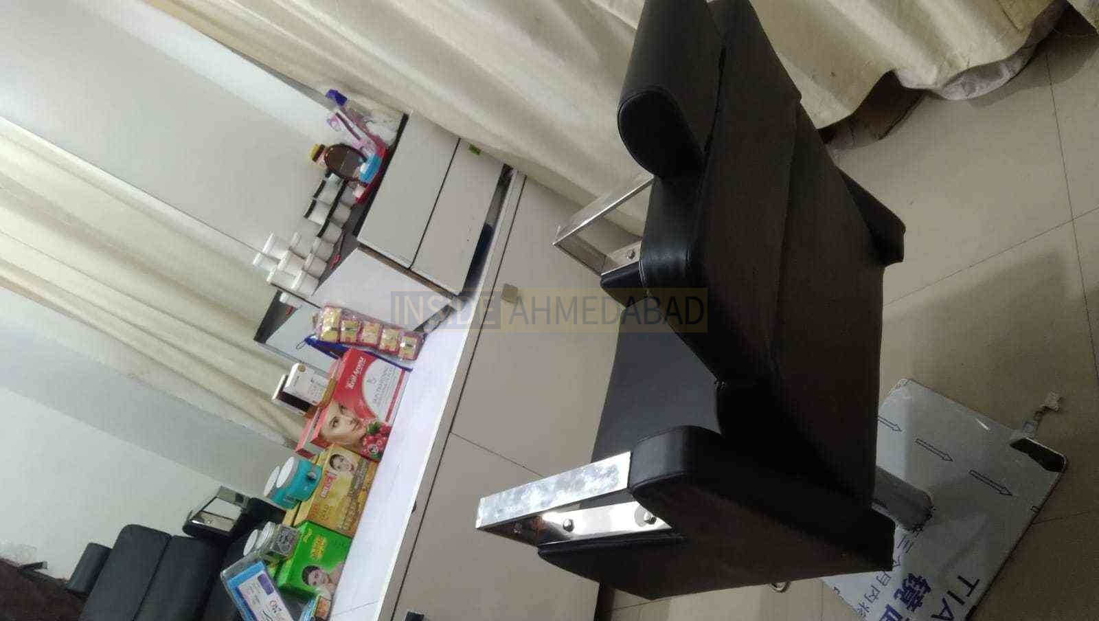 Variety Beauty Parlour (only For Female) in Chandkheda in Chandkheda
