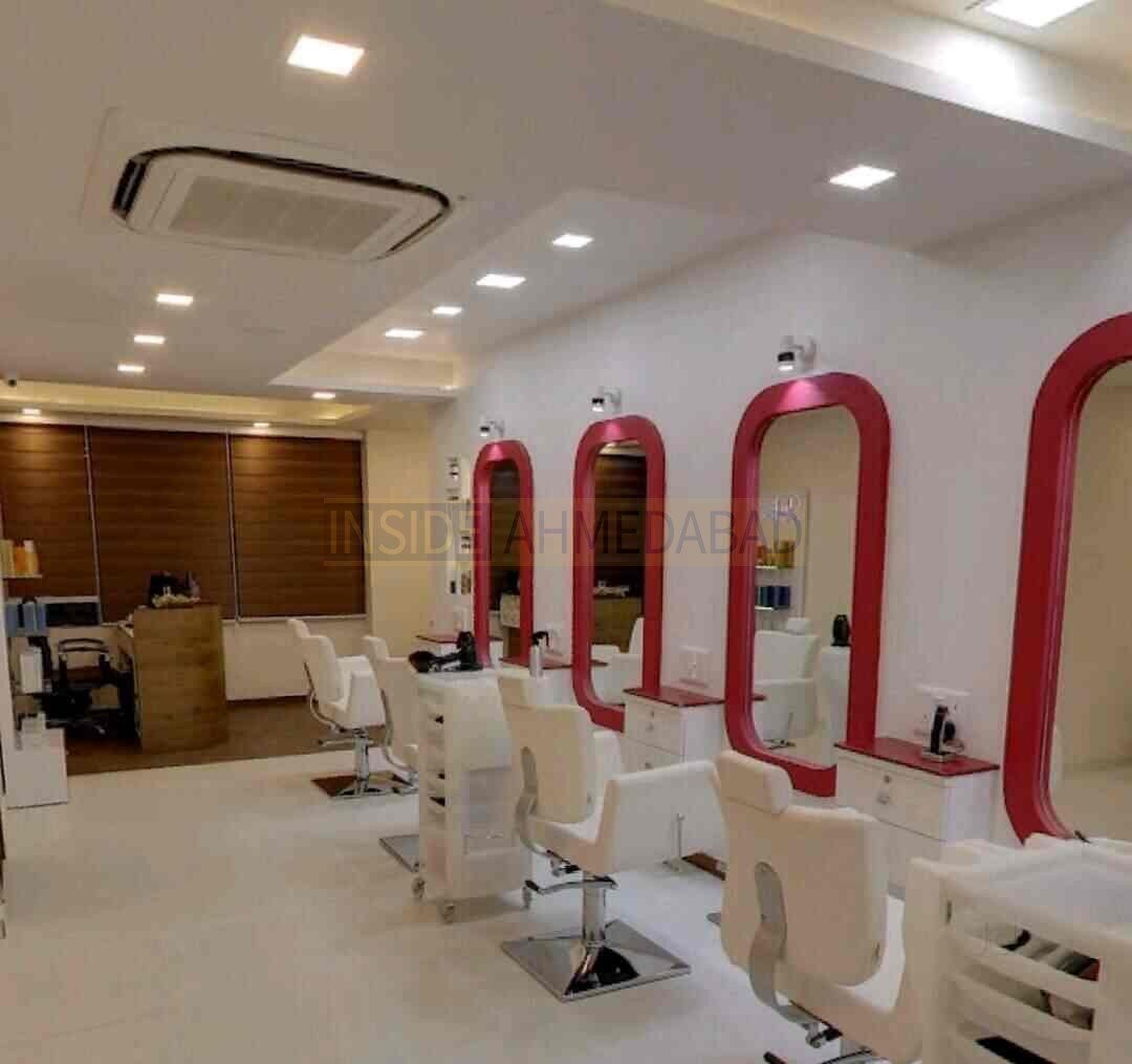 Vero Unisex Spalon in Vastrapur in Vastrapur