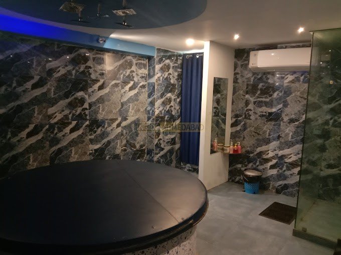WATER LILLY SPA in Bopal