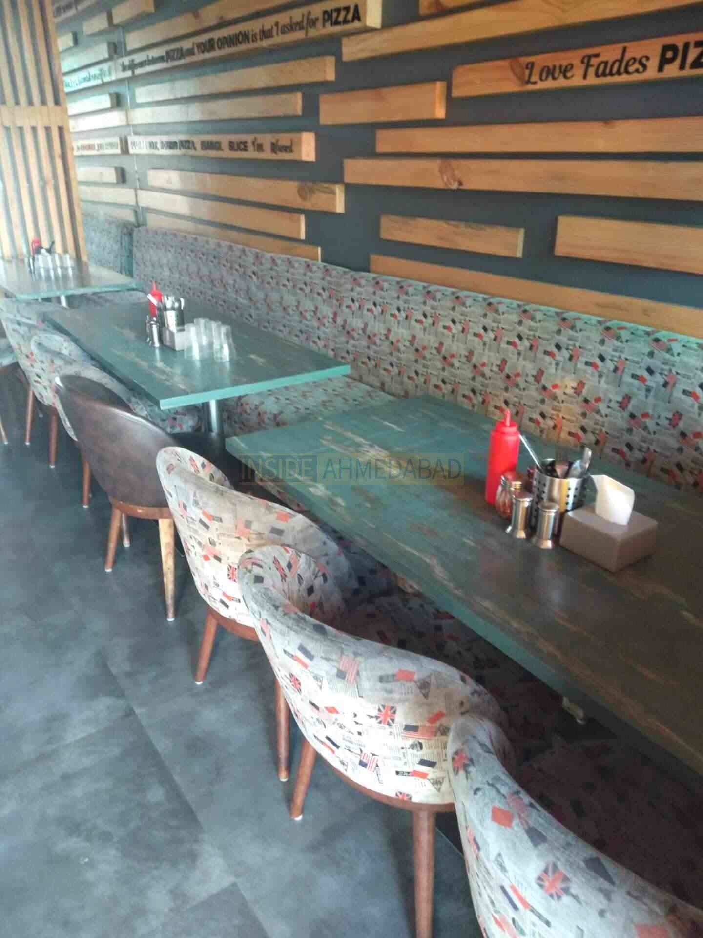 William John's Pizza in C G Road